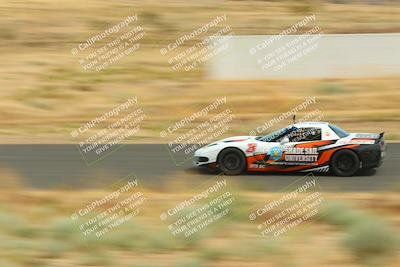 media/May-31-2025-CalClub SCCA (Sat) [[2c1a04e1ee]]/Race/Group 4/Turn 4b/